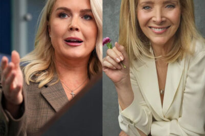 Lisa Kudrow Shocks the Nation: Her Ruthless Live-TV Impersonation of White House Press Secretary Karoline Leavitt Sends Hollywood and Washington Into Chaos — The “Friends” Star’s Jaw-Dropping Performance Wasn’t Just Comedy… It Was a Political Earthquake No One Saw Coming