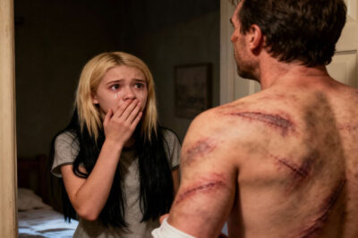 She saw her father’s back for the first time… and her whole world changed…