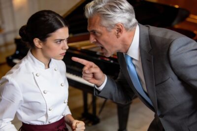 “If you play the piano, I’ll give you this restaurant, and if not, I’ll throw you out without a penny,” the owner said, trying to humiliate the chef. But as soon as the woman approached the piano, something unexpected happened…