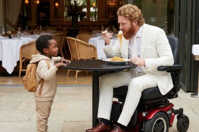 “Give me your leftovers and I’ll make you walk again,” the little girl promised the paralyzed millionaire. He thought it was crazy, but what happened next in court left the whole world speechless…