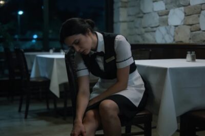 “Exhausted Waitress at Chicago’s Elite Restaurant Has No Idea That One Simple Act of Kindness Will Change Her Life Forever”