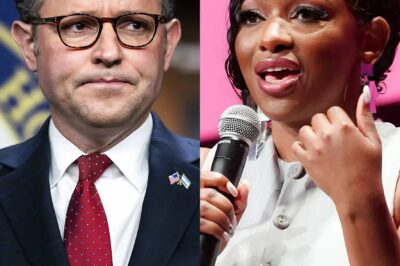 Mike Johnson Orders Removal of Jasmine Crockett, but Her Unexpected Document Halts Security Mid-Step and Sparks Immediate Sh0ck, Silence, and Fierce P0litical Debate Nationwide