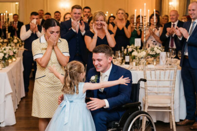“They were going to kick him out of the millionaire wedding for being in a wheelchair, but a 4-year-old girl revealed the secret that left everyone stunned.